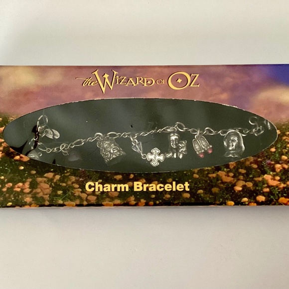 Warner Bros. Studio Store 1997 Wizard of Oz Silver Finish Charm Bracelet.  New - Picture 1 of 3